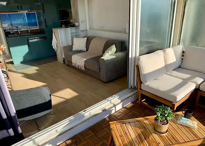 Centre Avec Acces * 比亚里茨